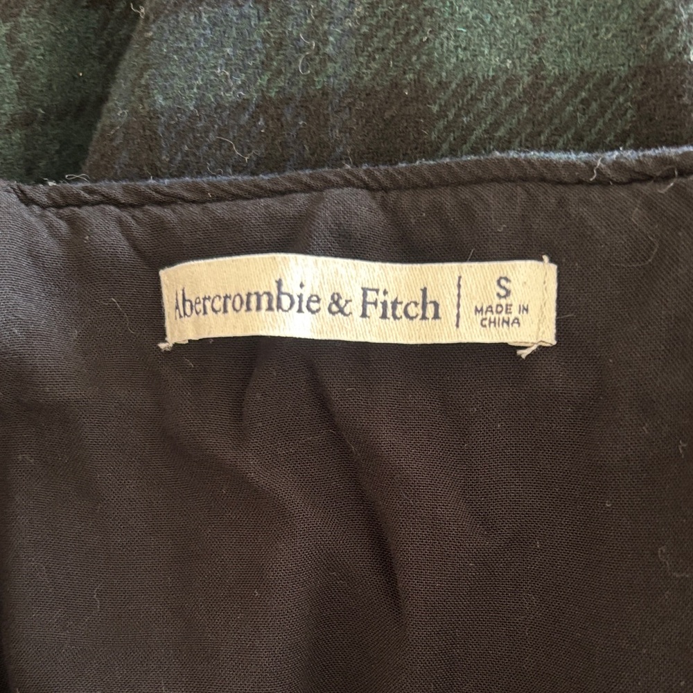 Abercrombie & Fitch Plaid Mini Skirt in Black and Green - Picture 3 of 3